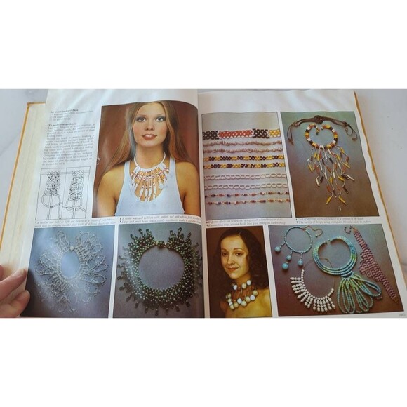 Creative Hands, Volume 16 - Picture 5 of 10